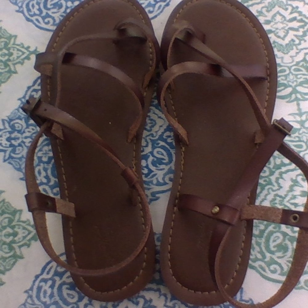 Sandles